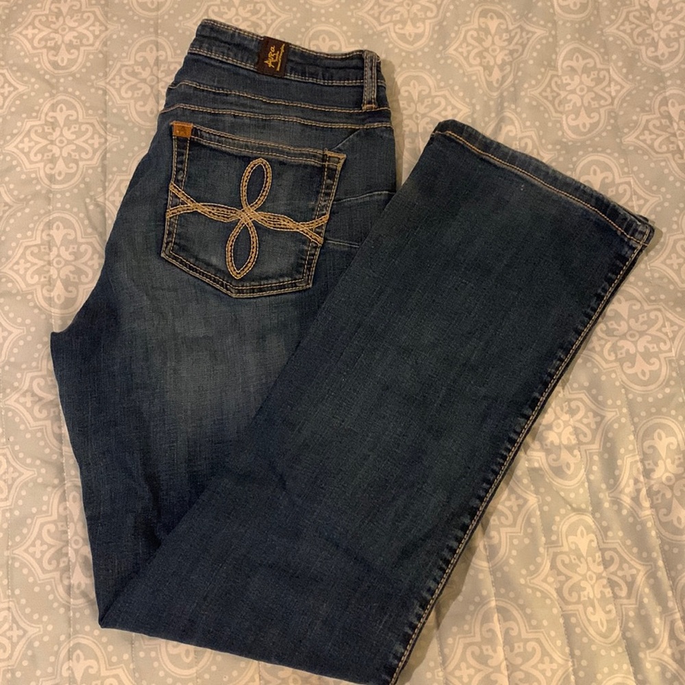 Women’s Aura bootcut jeans (wrangler)